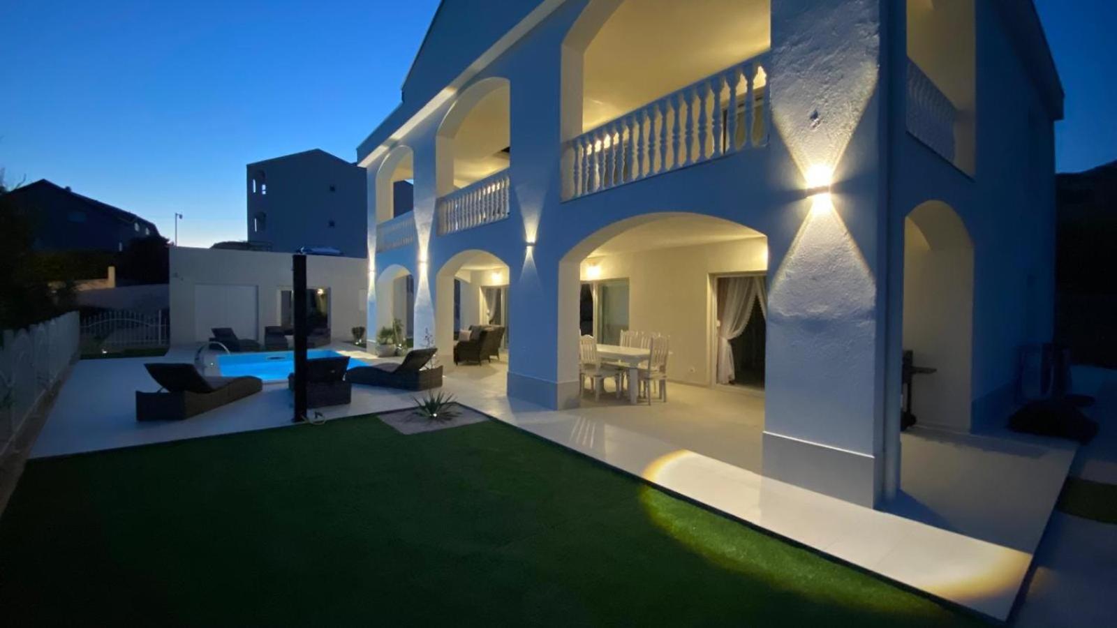 Casa Blanca Villa